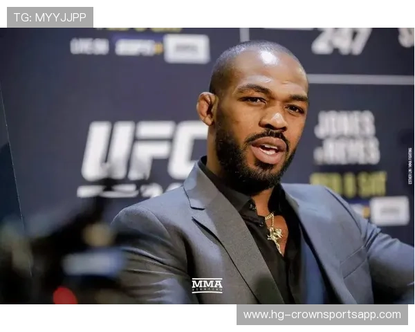 乔恩·琼斯训练完直接去提了辆布加迪，这人日常花销是拿金砖当零钱使吗