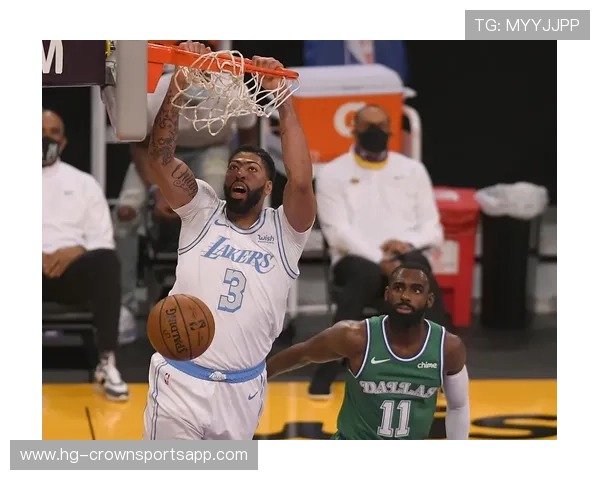 奥斯汀·里夫斯挡拆创造机会效率提升显著拉开湖人进攻空间