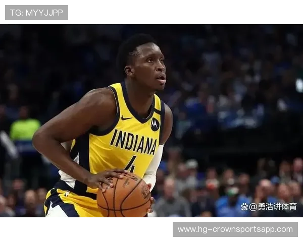 由持球单打转挡拆吸引内线，奥拉迪波拉开无球三分率