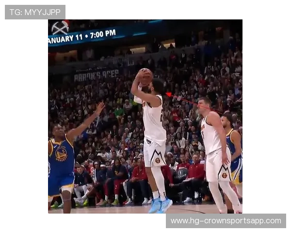 穆雷通过挡拆创造高效得分，关键时刻表现优于约基奇