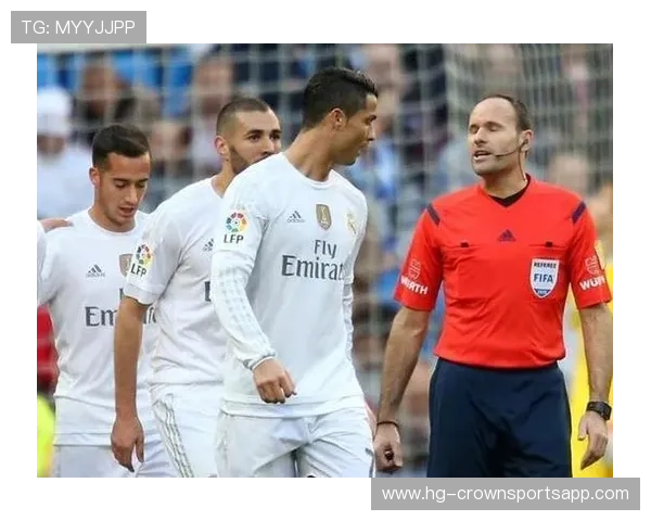 双重触球判罚判断条件与裁判要点