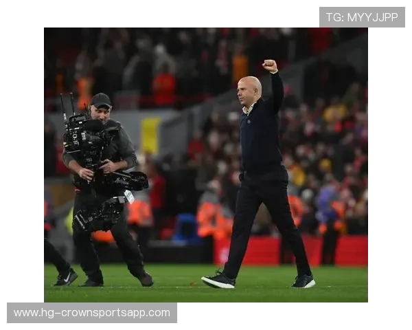 撕开对方后防，鲁尼本赛季直塞更像组织者