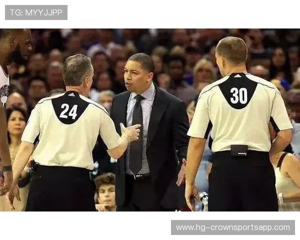NBA与FIBA罚球规则的关键区别，让你不再混淆